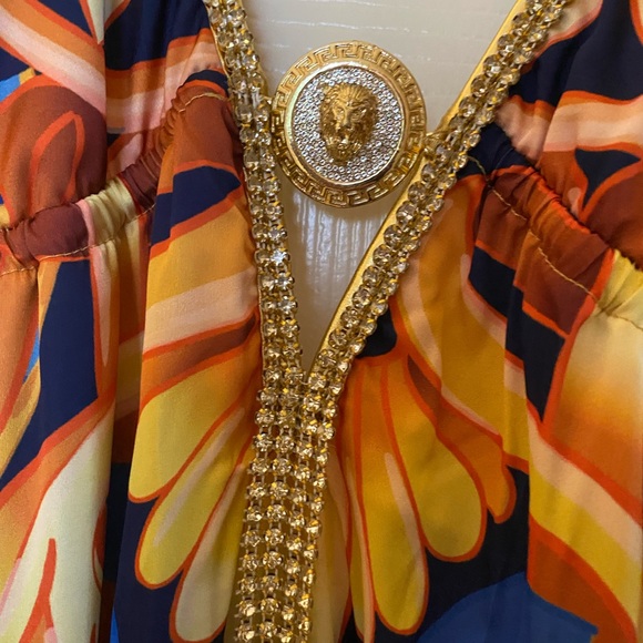 Elegant Blue and Gold Maxi Dress - Picture 3 of 11